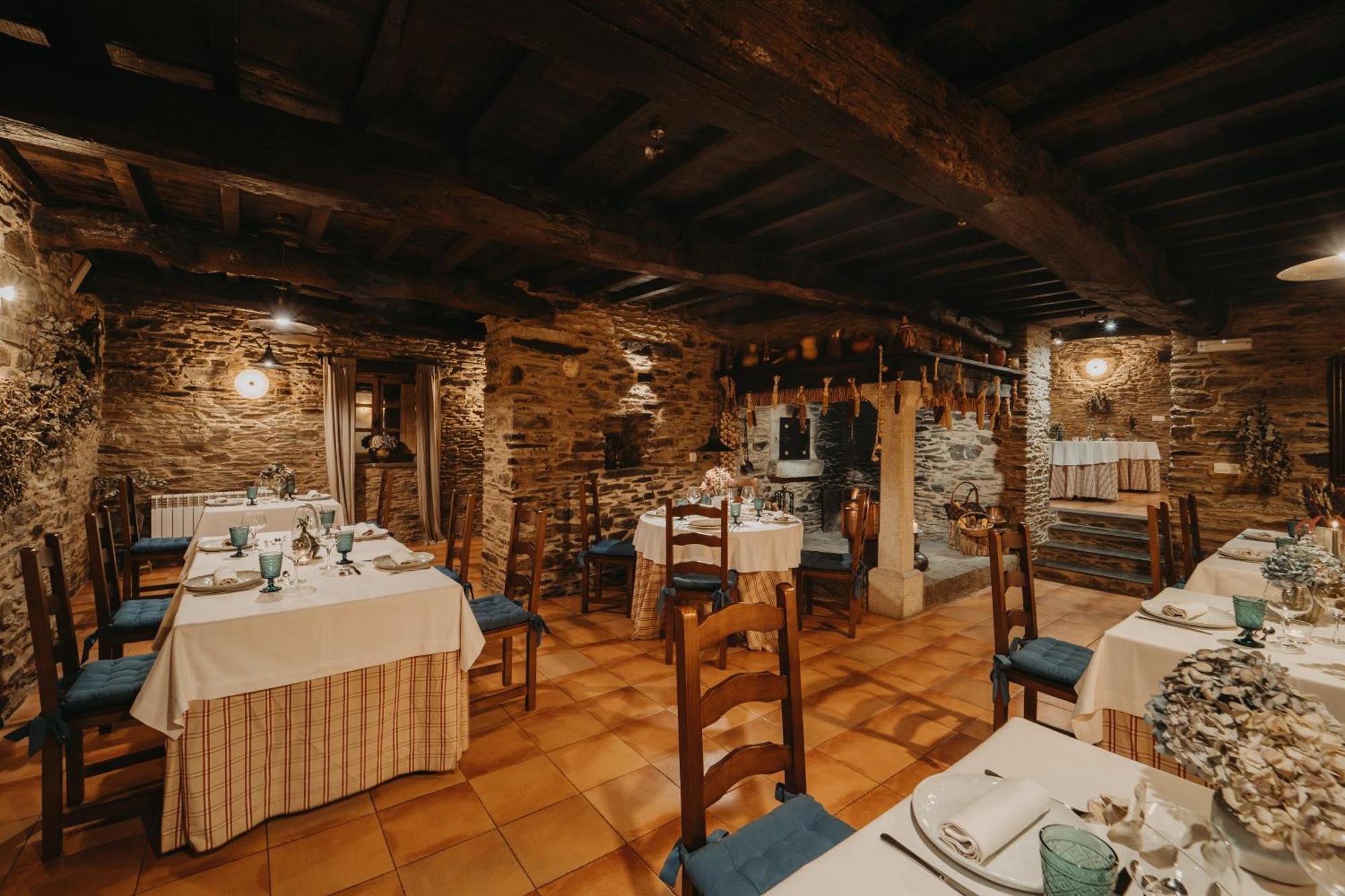 Pazo Santa Maria Hotel Arzua Luaran gambar