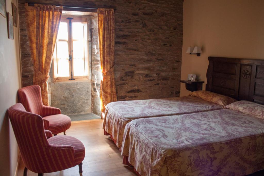 Pazo Santa Maria Hotel Arzua Bilik gambar